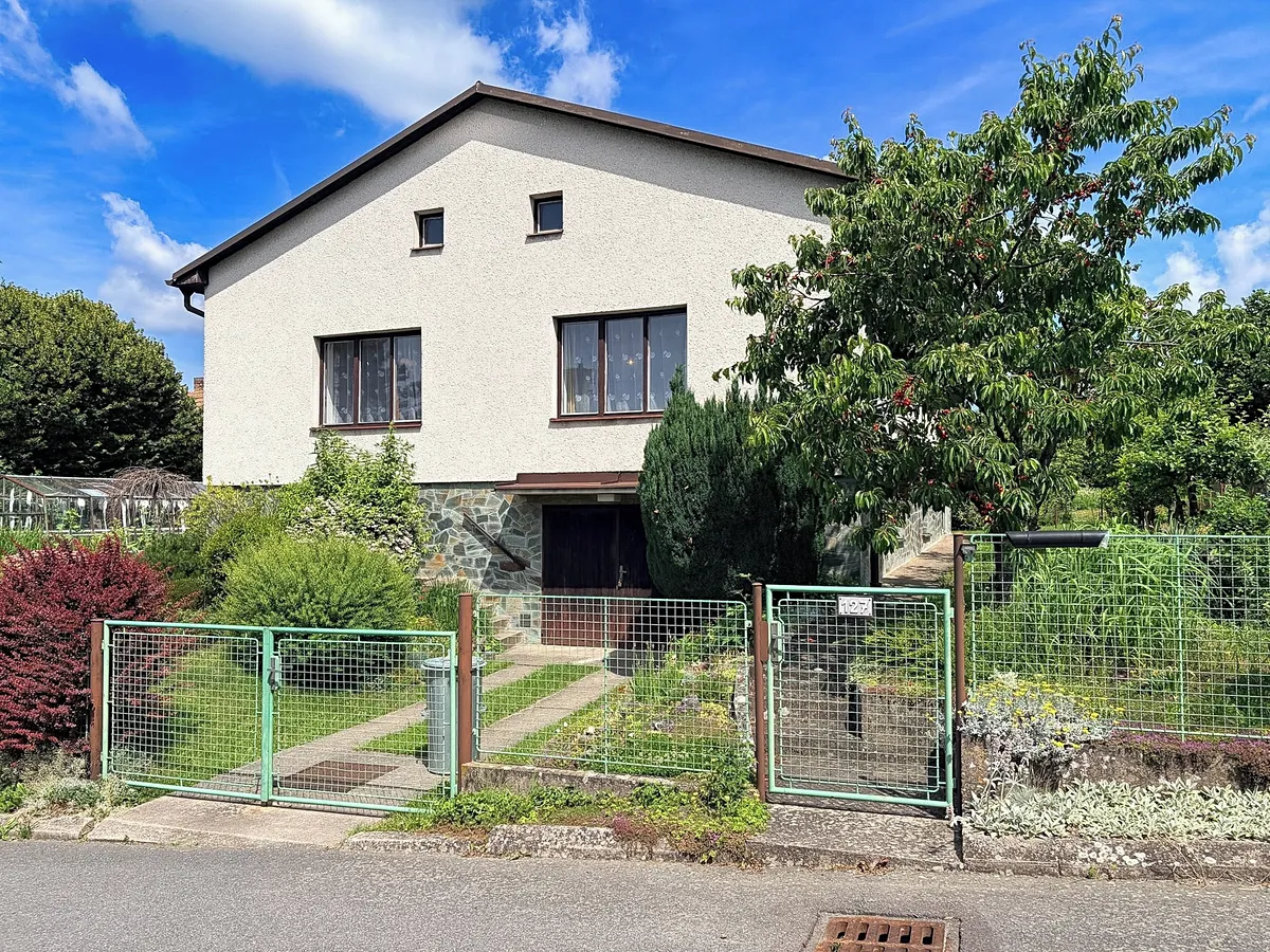 Prodej rodinného domu 190 m², pozemek 623 m²